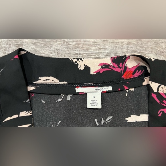 Halogen Sleeveless V-Neck Top Size Medium - Picture 4 of 4